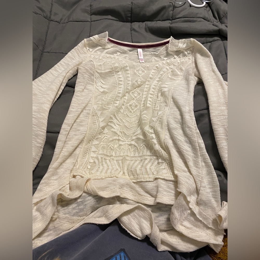 White thin sweater